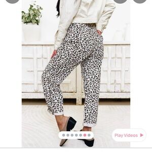 Stylish Leopard Print Barrel Jeans